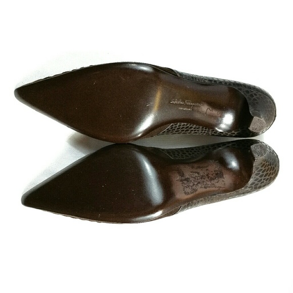 Salvatore Ferragamo Pleated Pointed Toe Kitten - Picture 7 of 8